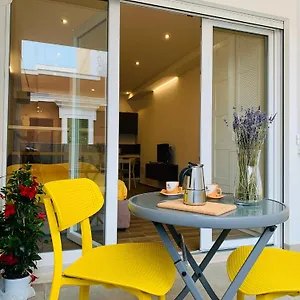 Domus13-with Private Parking Apartament